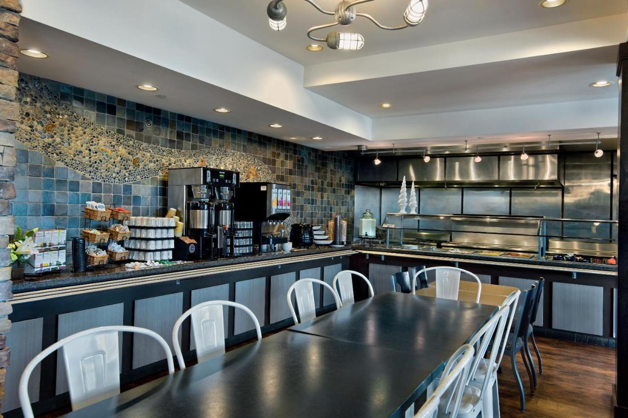 Oxford Suites Silverdale Esterno foto